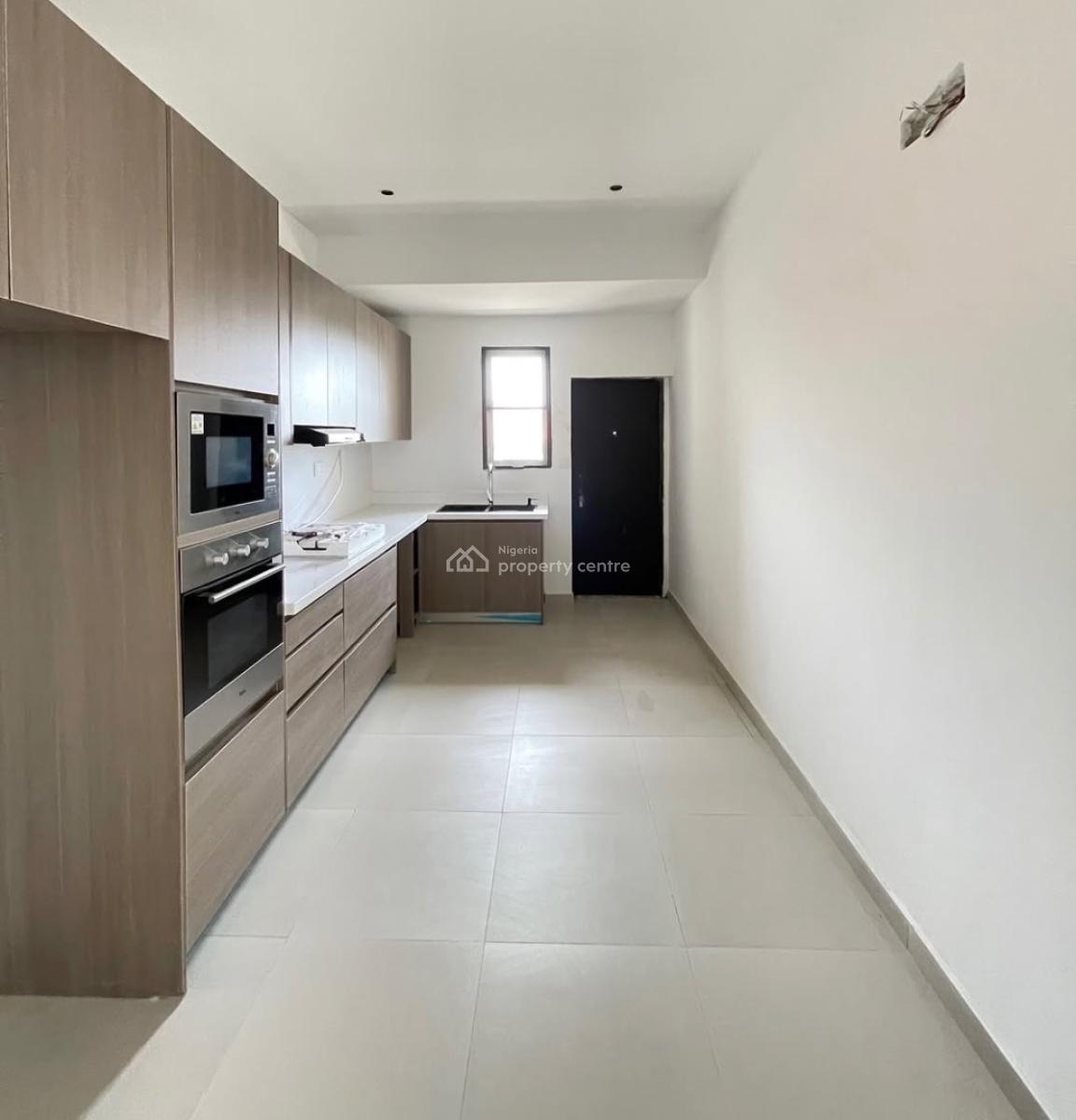 Lovely 3 Bedroom Apartment with Bq, Lekki Phase 1, Lekki Phase 1, Lekki, Lagos, Block of Flats for Sale