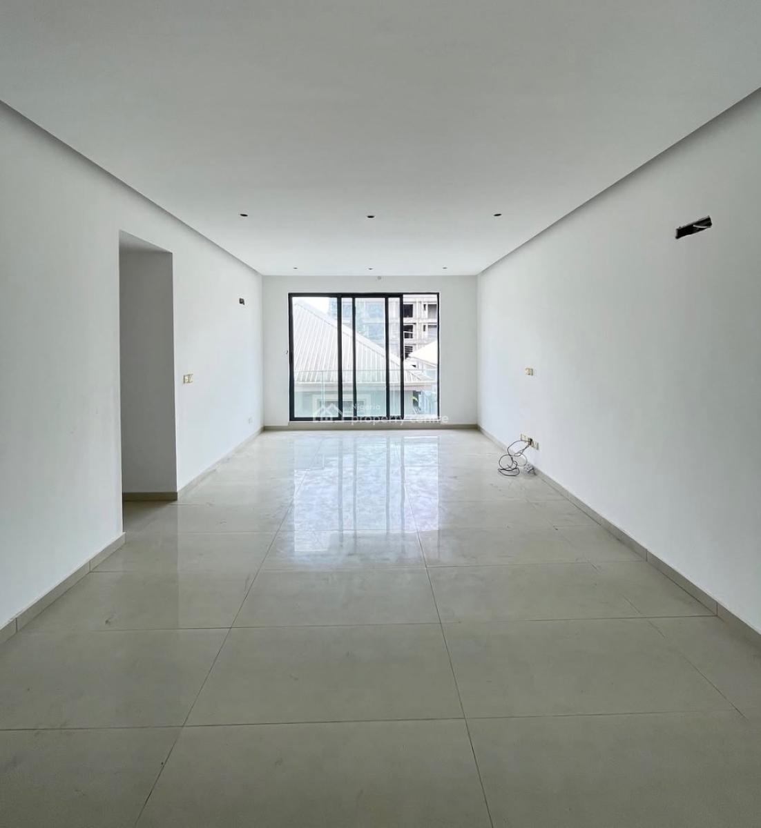 Lovely 3 Bedroom Apartment with Bq, Lekki Phase 1, Lekki Phase 1, Lekki, Lagos, Block of Flats for Sale