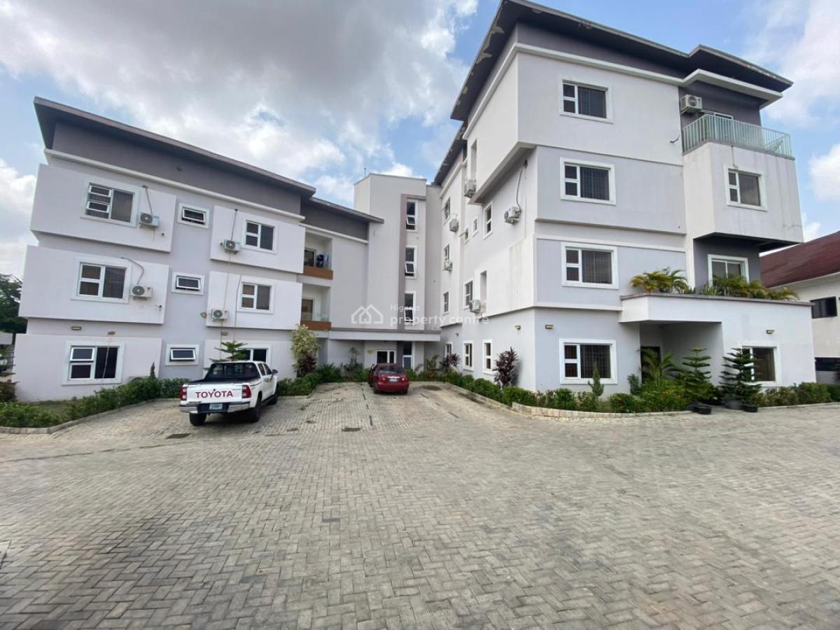 Well Built 3 Bedrooms Flat Serviced with Gen,inverter&pool, Katampe Extension, Katampe, Abuja, Flat / Apartment for Rent