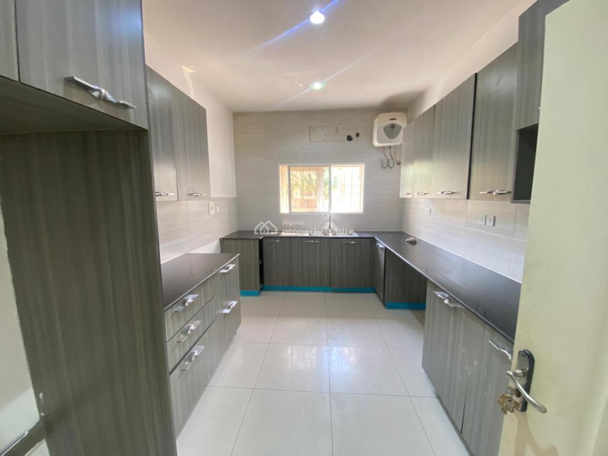 Well Built 3 Bedrooms Flat Serviced with Gen,inverter&pool, Katampe Extension, Katampe, Abuja, Flat / Apartment for Rent