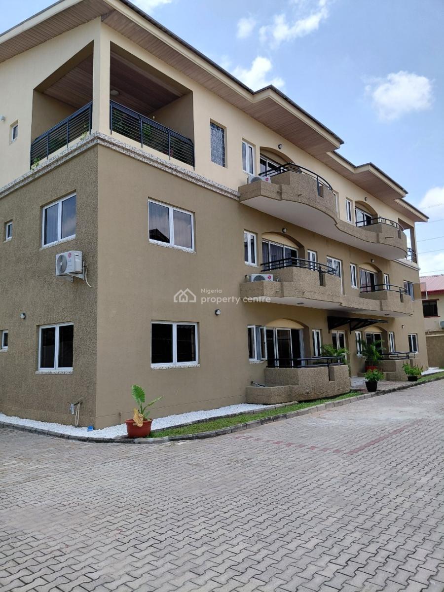 Spacious 4 Bedroom Maisonette with Bq, Lekki Phase 1, Lekki, Lagos, Flat / Apartment for Rent