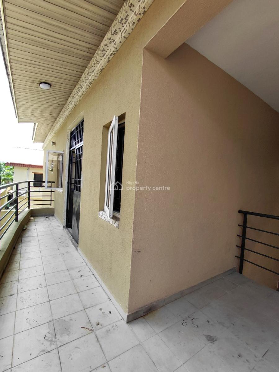 Spacious 4 Bedroom Maisonette with Bq, Lekki Phase 1, Lekki, Lagos, Flat / Apartment for Rent