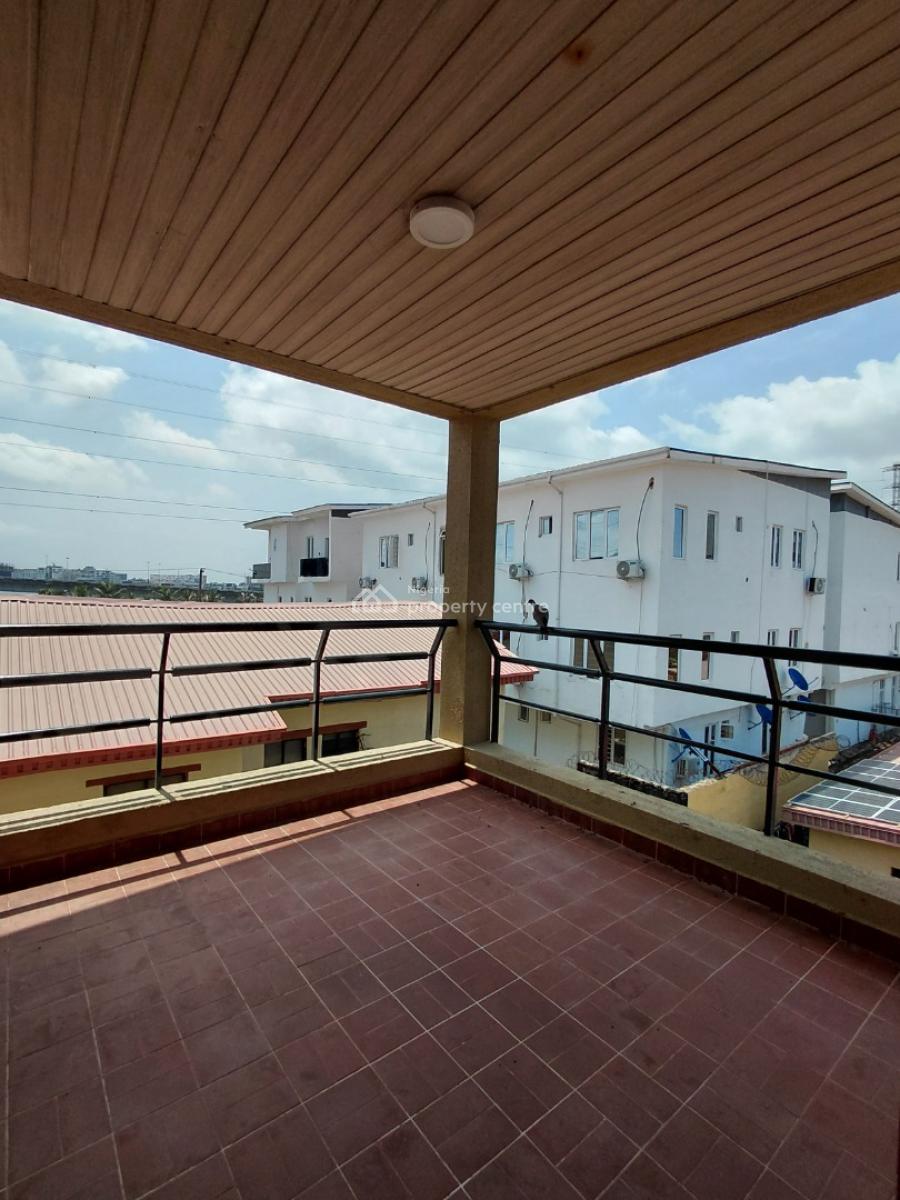 Spacious 4 Bedroom Maisonette with Bq, Lekki Phase 1, Lekki, Lagos, Flat / Apartment for Rent