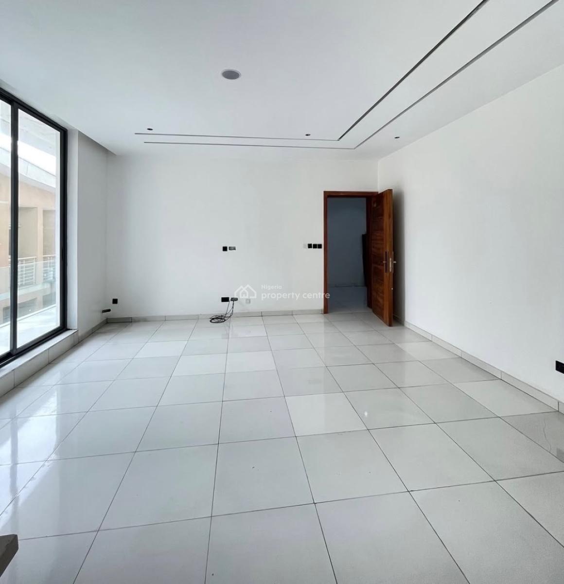 Lovely 2 Bedroom Apartment with Bq, Lekki, Lekki, Lagos, Block of Flats for Sale