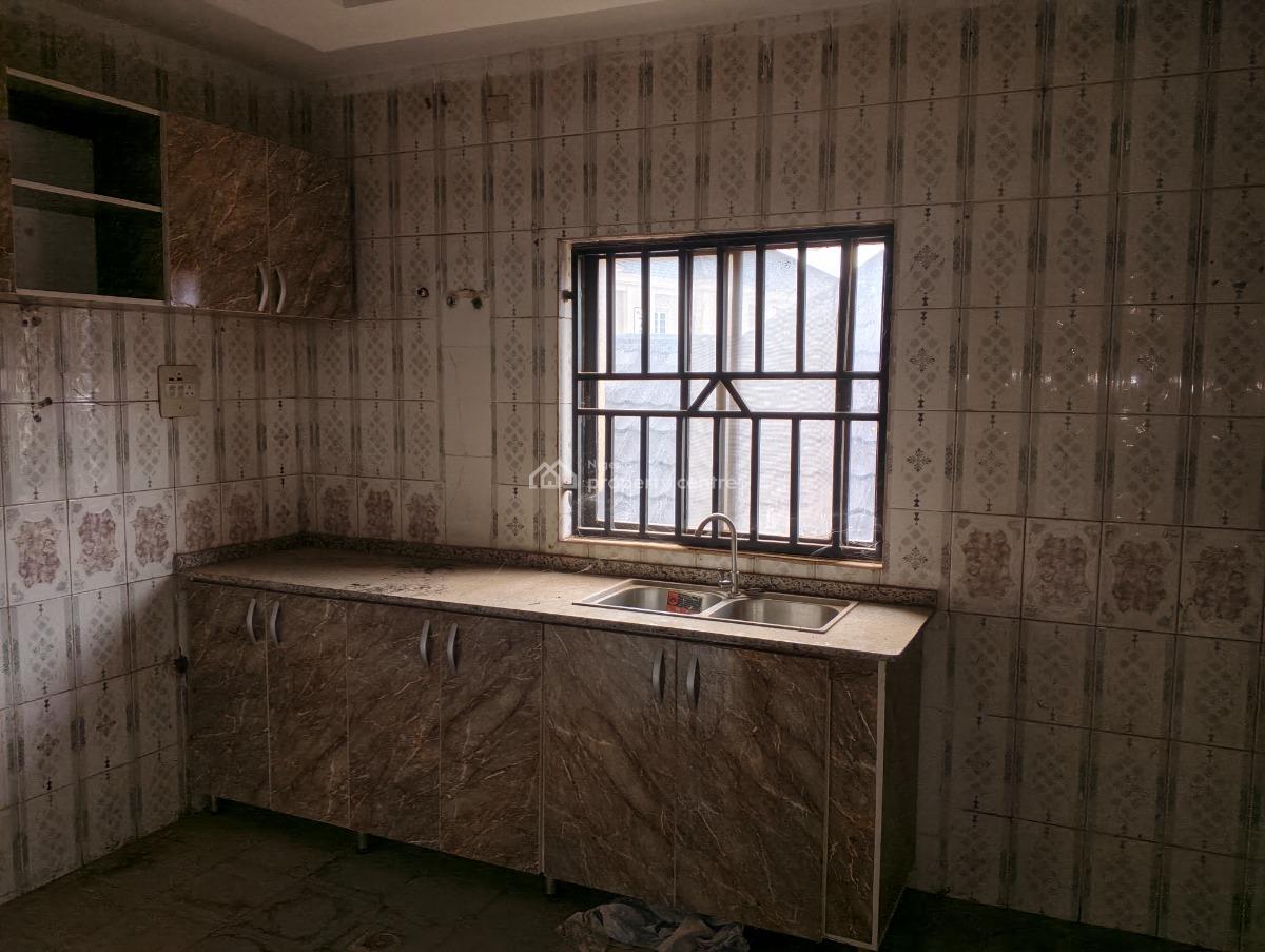 2 Bedrooms Flat with Study Room, Agbaje Jeremy Close, Durumi, Abuja, Flat / Apartment for Rent