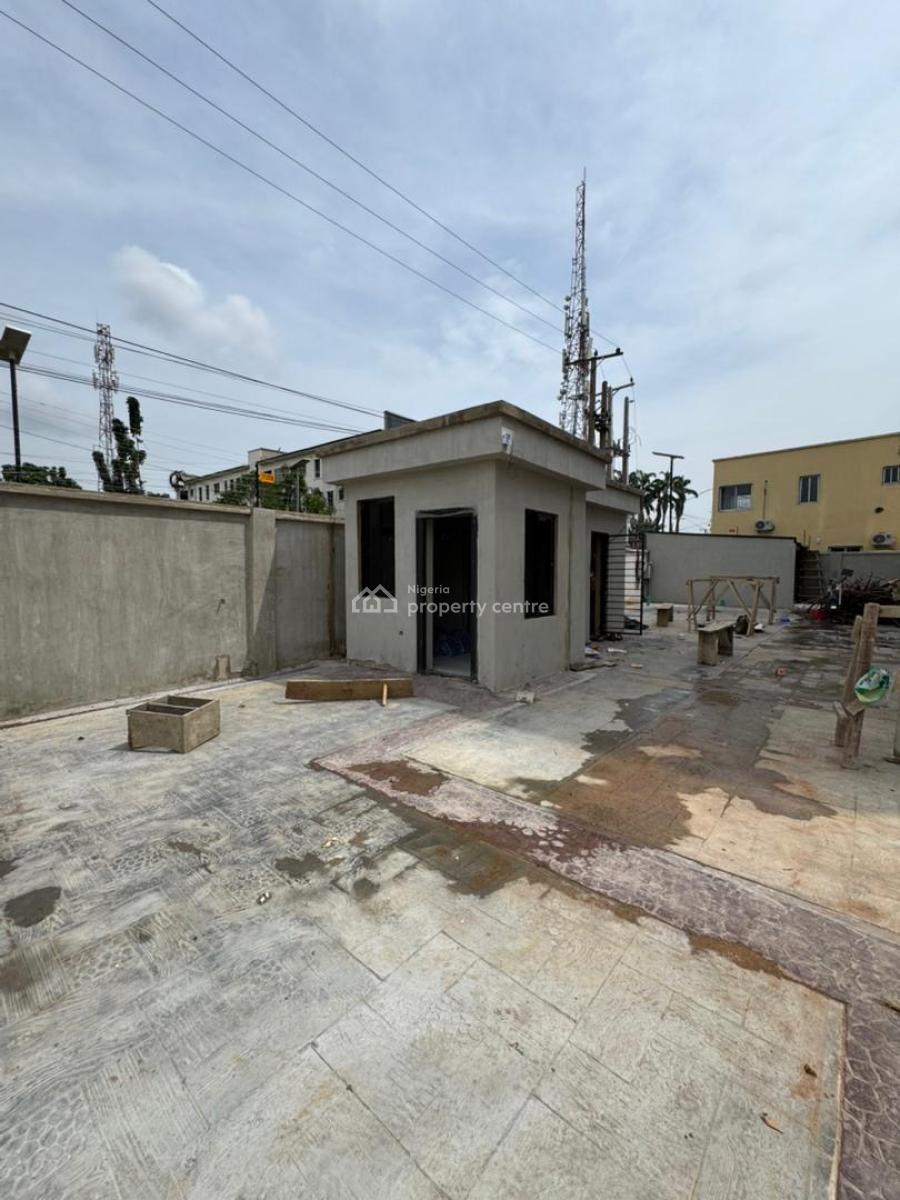 Uniquely Built 3 Bedroom Apartment+bq Close to Execujet Aviation Group, Skyway Aviation Handling Company, Reddington Hospital, Ikeja Golf Club, Ikeja Gra, Ikeja, Lagos, Block of Flats for Sale