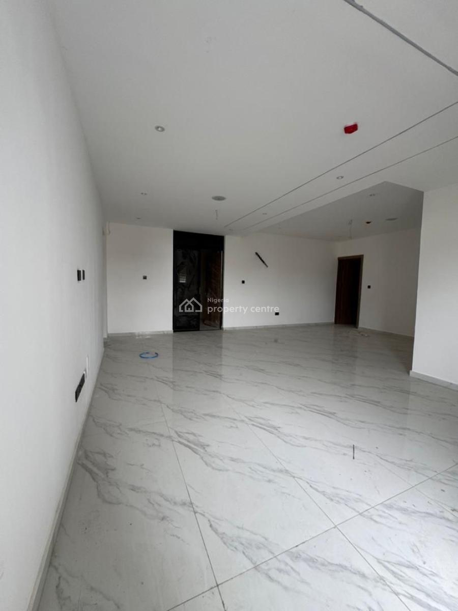 Uniquely Built 3 Bedroom Apartment+bq Close to Execujet Aviation Group, Skyway Aviation Handling Company, Reddington Hospital, Ikeja Golf Club, Ikeja Gra, Ikeja, Lagos, Block of Flats for Sale