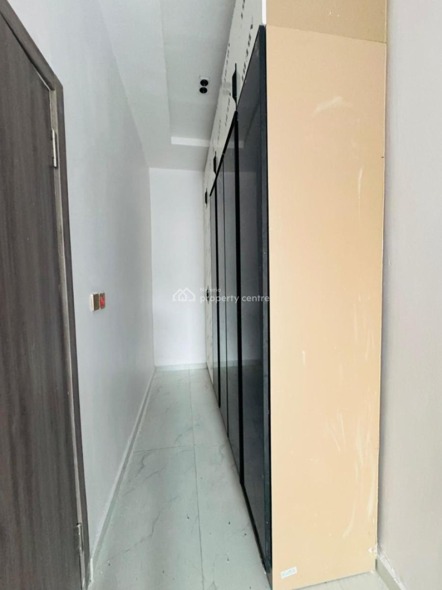 Spaciously Built 4 Bedroom Apartment with a Bq, Gym, Ikeja Gra, Ikeja, Lagos, Flat / Apartment for Sale