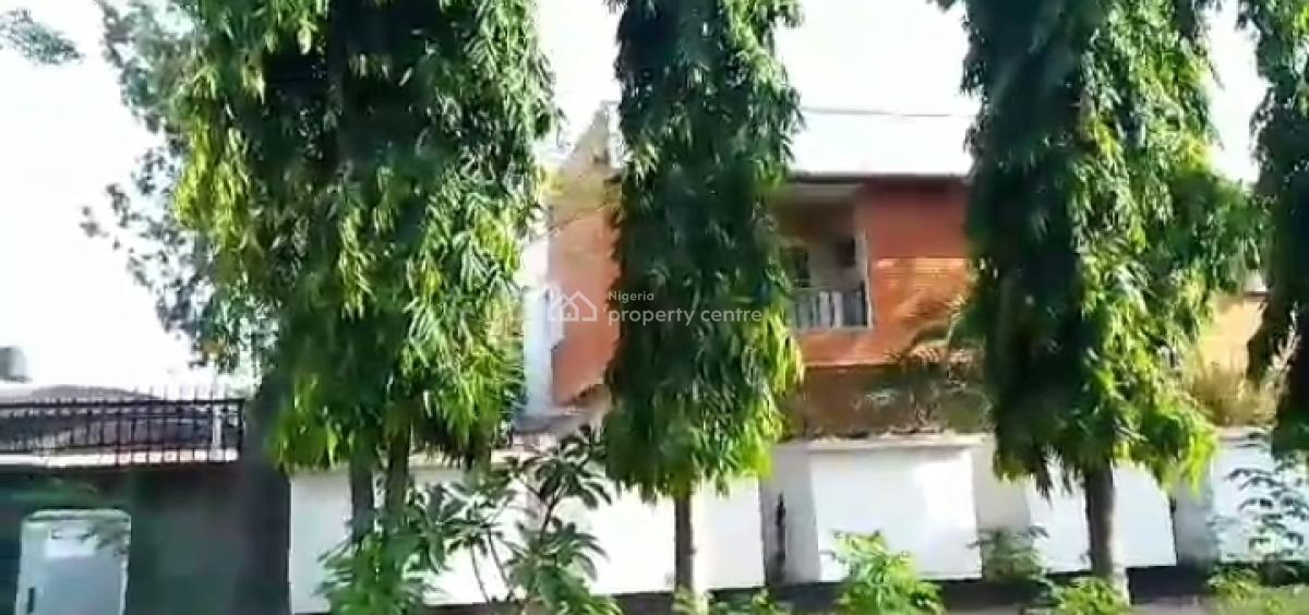 4 Master Bedrooms, 3 Bq, +private Mosque on 2100sqm., Asokoro District, Abuja, House for Sale