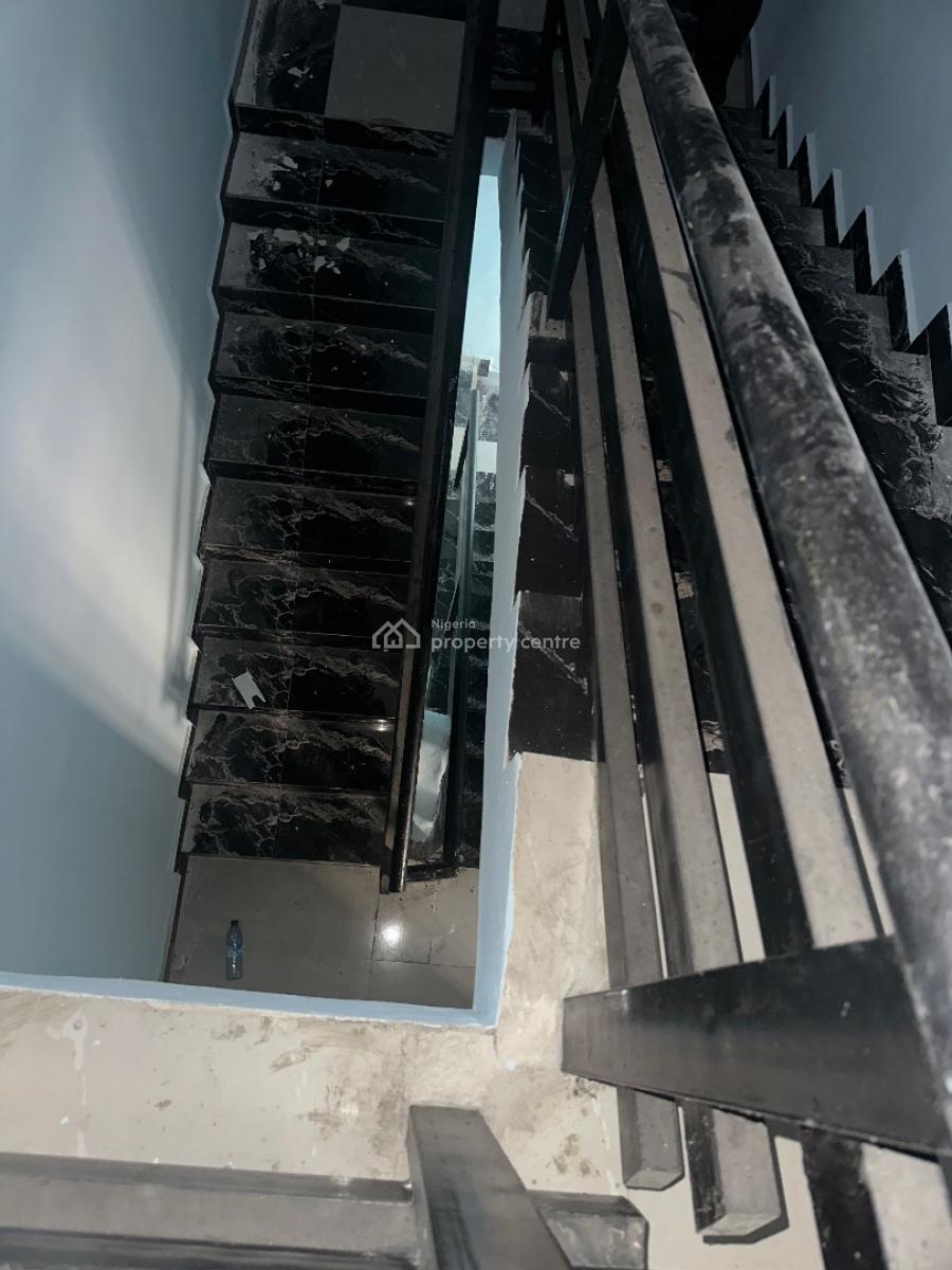 Standard Renovated 2bedroom Flat at Victoria Island (vi), Palace Road, Oniru, Victoria Island (vi), Oniru, Victoria Island (vi), Lagos, Flat / Apartment for Rent
