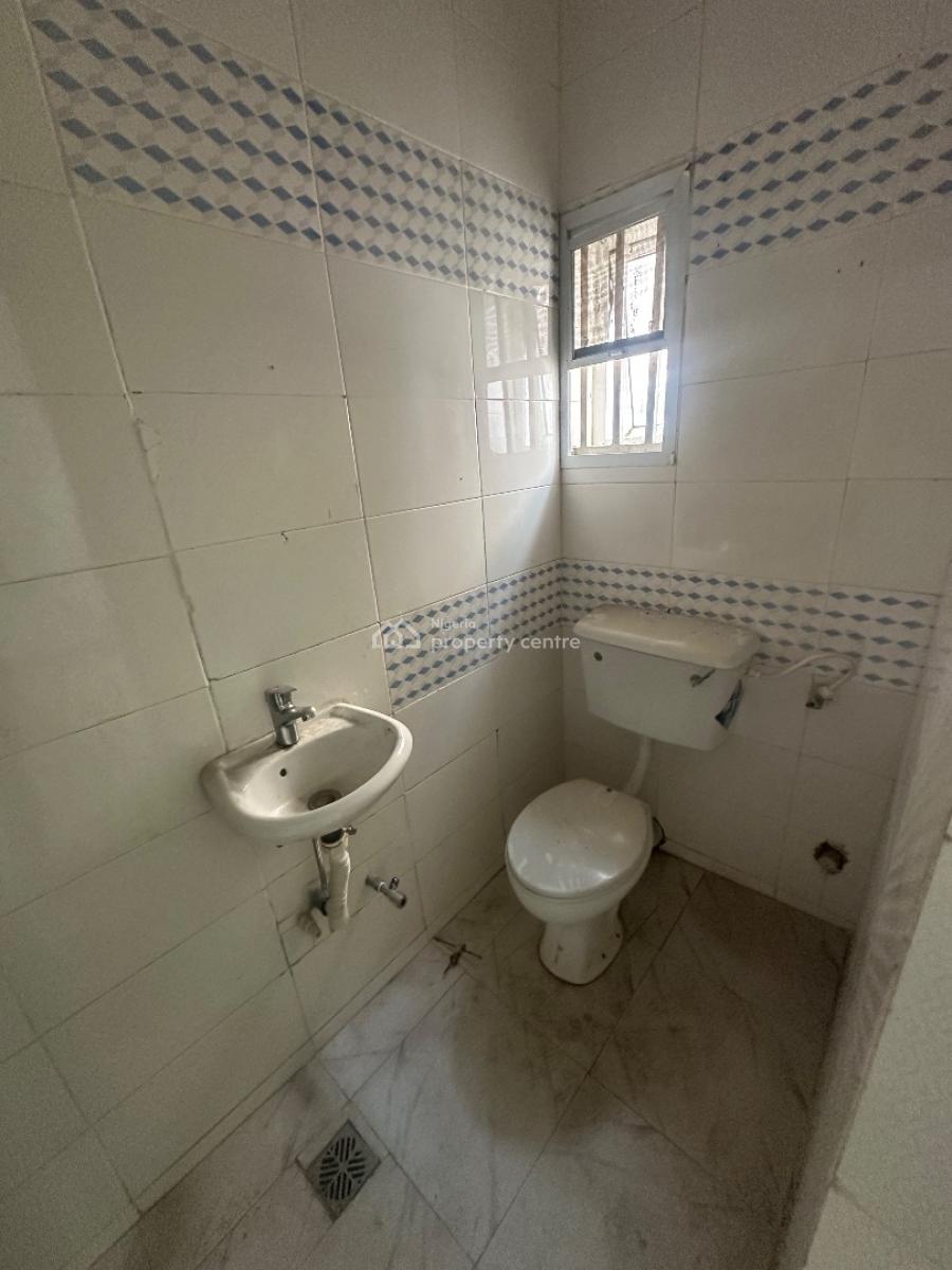 Standard Renovated 2bedroom Flat at Victoria Island (vi), Palace Road, Oniru, Victoria Island (vi), Oniru, Victoria Island (vi), Lagos, Flat / Apartment for Rent