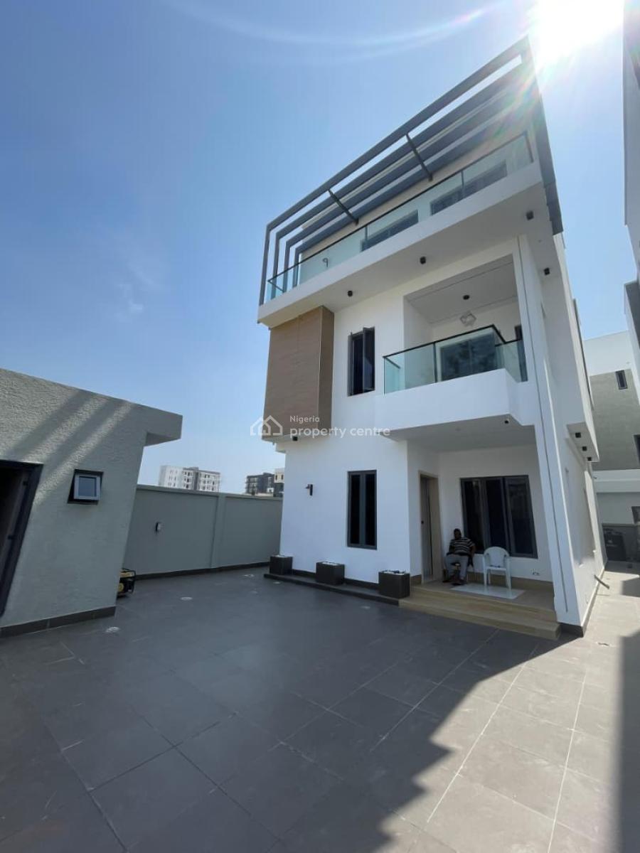 Beautifully and Spacious 5 Bedrooms Fully Detached Duplex with a Pool, Lekki Phase 1, Lekki, Lagos, Detached Duplex for Rent