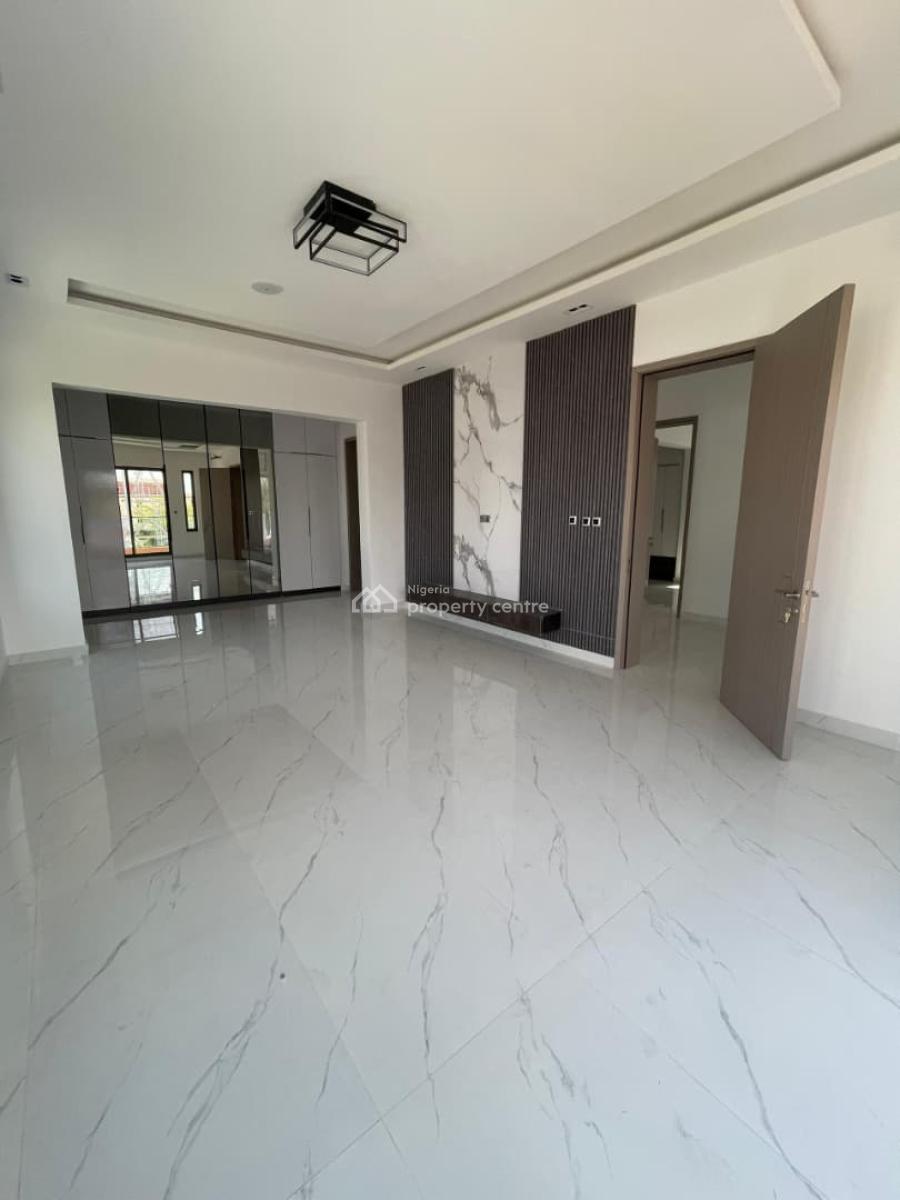 Beautifully and Spacious 5 Bedrooms Fully Detached Duplex with a Pool, Lekki Phase 1, Lekki, Lagos, Detached Duplex for Rent