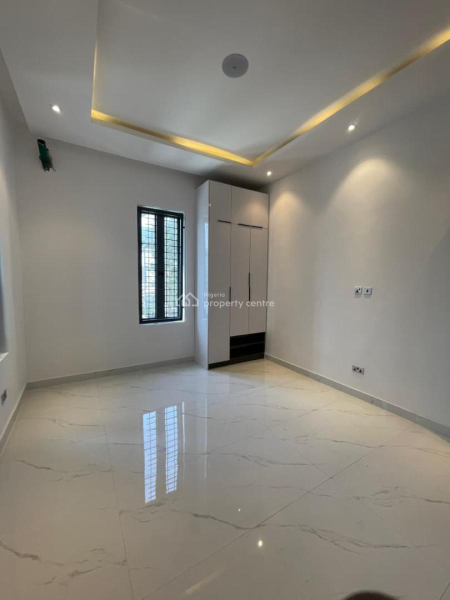 Beautifully and Spacious 5 Bedrooms Fully Detached Duplex with a Pool, Lekki Phase 1, Lekki, Lagos, Detached Duplex for Rent