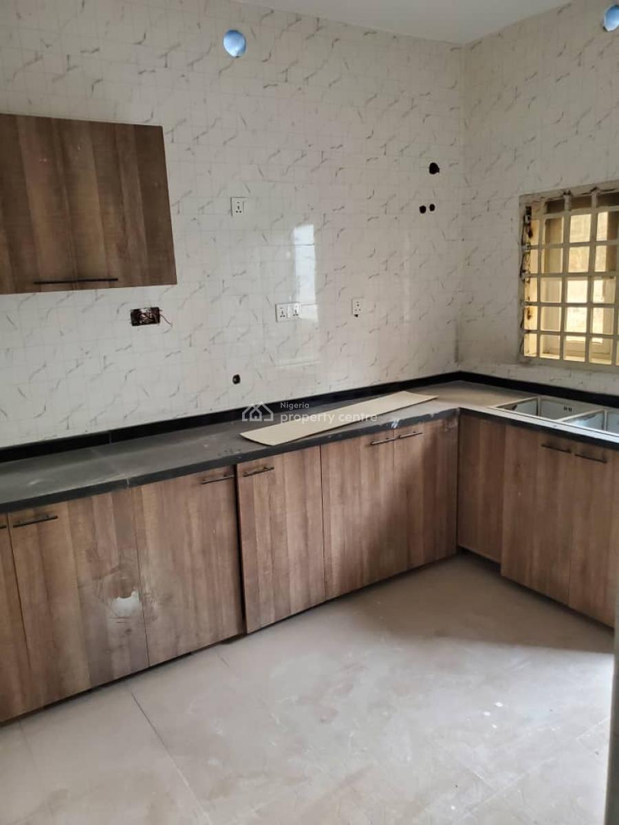 Clean 2 Bedroom, Naf Valley Estate, Asokoro District, Abuja, Flat / Apartment for Rent