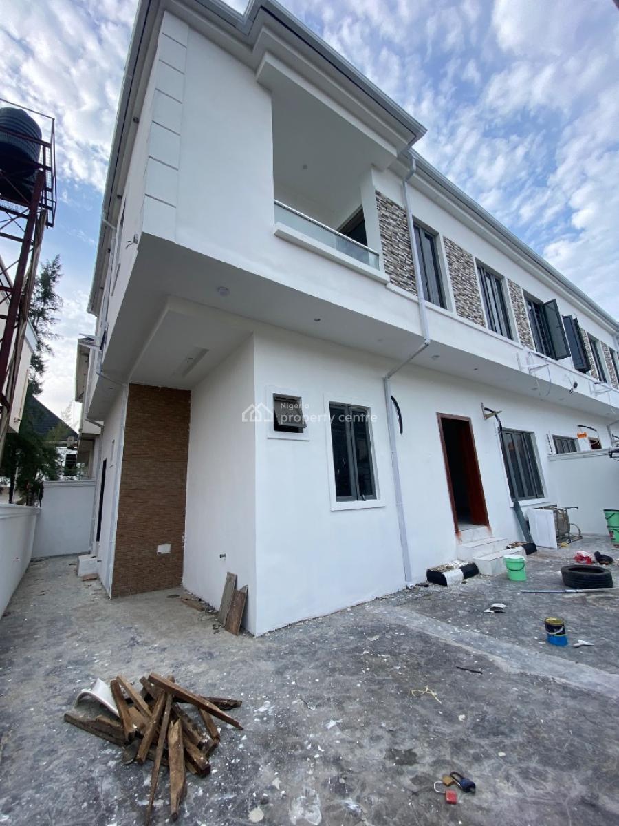 Luxury Newly Touched 4 Bedroom Semi Detached with Gate, Chevron , Comes with Bq and Private Gate ., Lekki, Lagos, Semi-detached Duplex for Rent