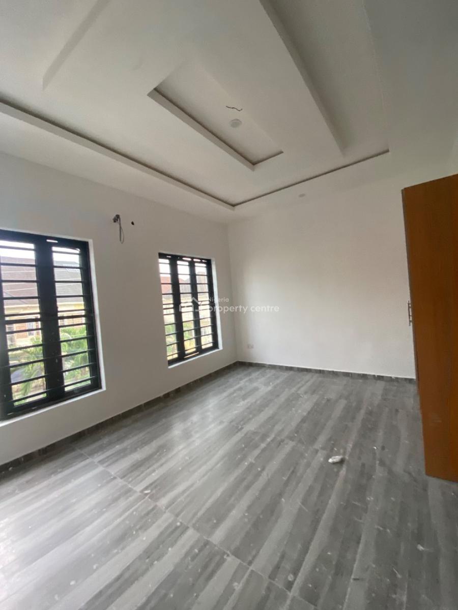 Luxury Newly Touched 4 Bedroom Semi Detached with Gate, Chevron , Comes with Bq and Private Gate ., Lekki, Lagos, Semi-detached Duplex for Rent