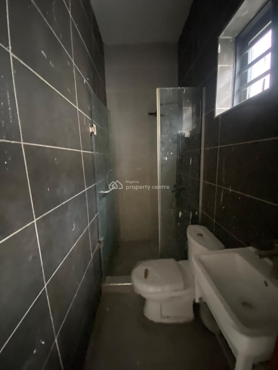 Luxury Newly Touched 4 Bedroom Semi Detached with Gate, Chevron , Comes with Bq and Private Gate ., Lekki, Lagos, Semi-detached Duplex for Rent