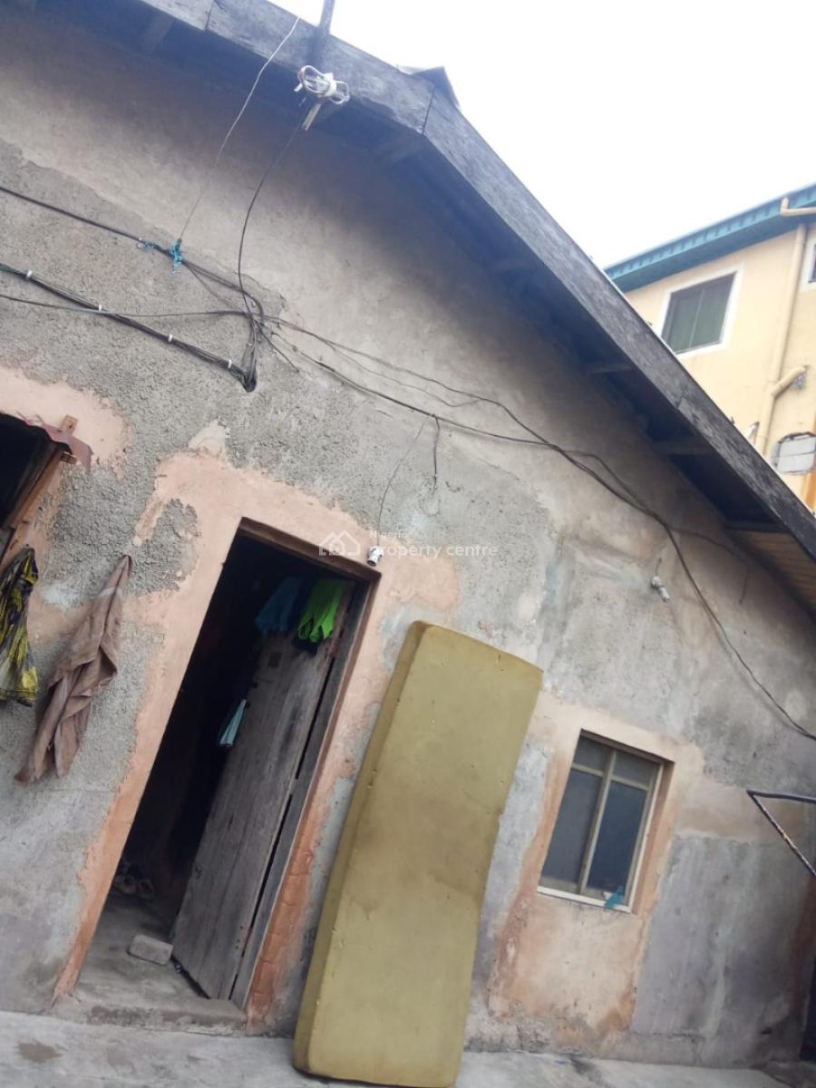 Decent Standard Single Room 3 to Share, Yaba, Lagos, Detached Bungalow for Rent