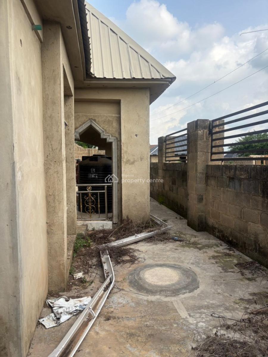 Uncompleted 3 Bedroom Bungalow in a Good Location, Omi Adio Off Apata-abeokuta Road, Apata, Ibadan, Oyo, Detached Bungalow for Sale