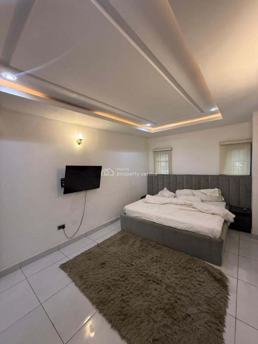 a Specious 2bedroom Fully Furnished with Balcony, Gilmor, Jahi, Abuja, Flat / Apartment for Rent