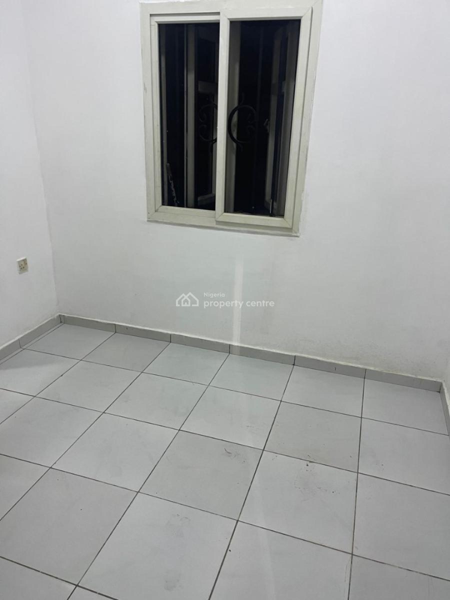 Standard Serviced Mini Flat in Lekki Phase 0ne, Off Omorere Jonathon, Lekki Phase 1, Lekki, Lagos, Flat / Apartment for Rent