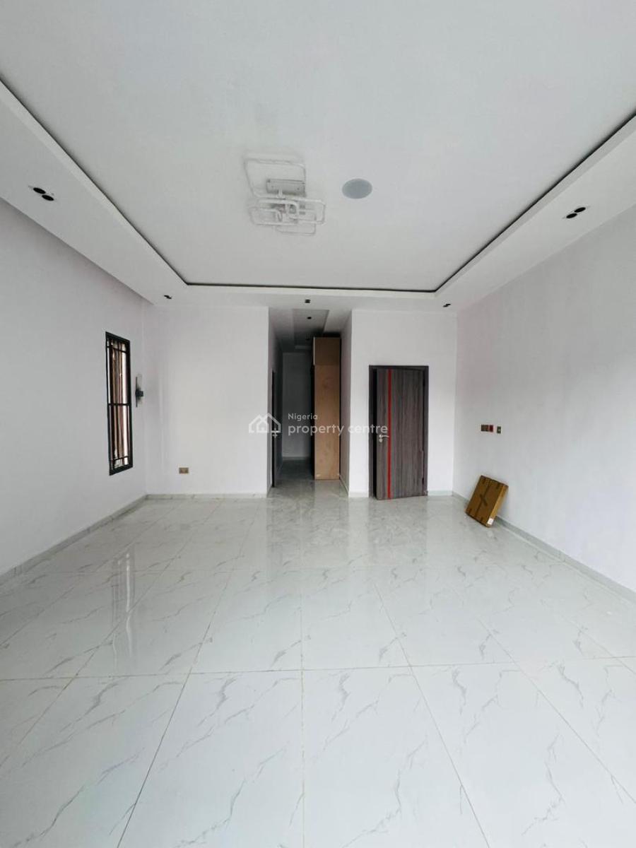Spacious 4 Bedroom Apartment + Bq, Gym, Communal Pool & Elevator, Ikeja Gra, Ikeja, Lagos, Flat / Apartment for Sale