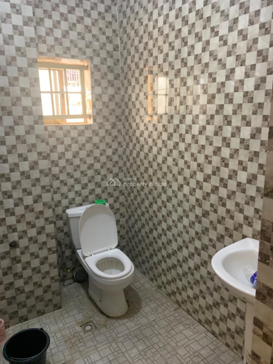 50sqm Shop Space on The Ground Floor, Utako, Abuja, Utako, Abuja, Shop for Rent