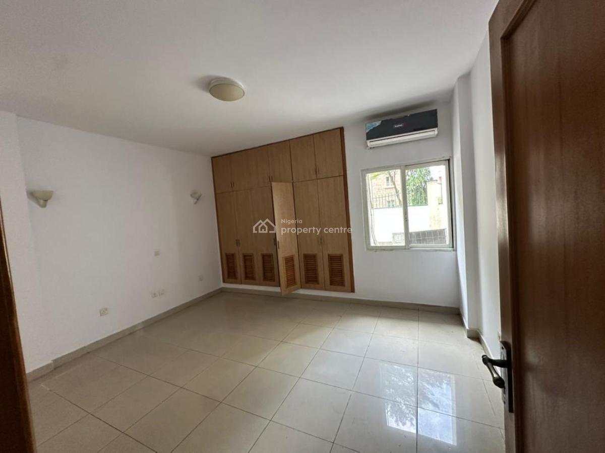 3-bedroom Flat with En Suite Bathrooms., Old Ikoyi, Old Ikoyi, Ikoyi, Lagos, Block of Flats for Sale