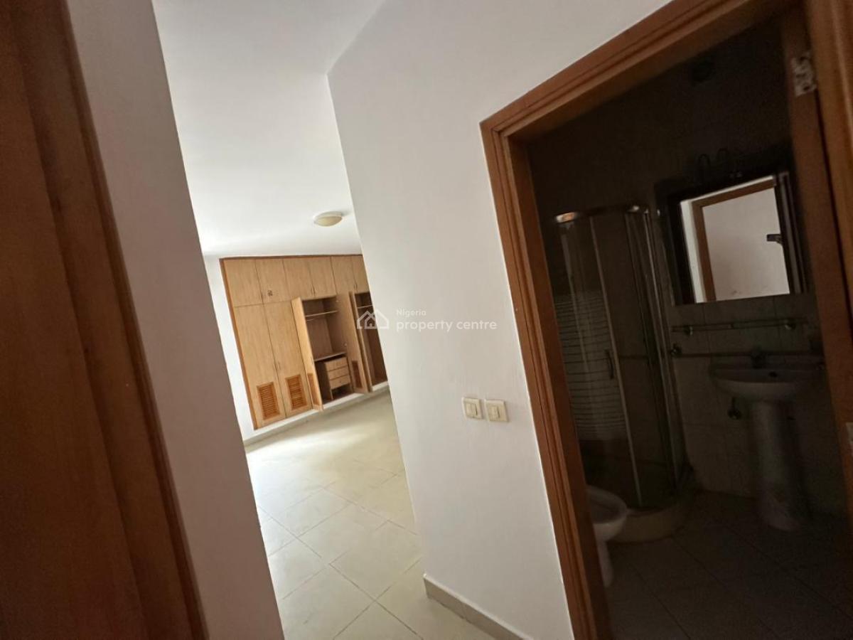3-bedroom Flat with En Suite Bathrooms., Old Ikoyi, Old Ikoyi, Ikoyi, Lagos, Block of Flats for Sale