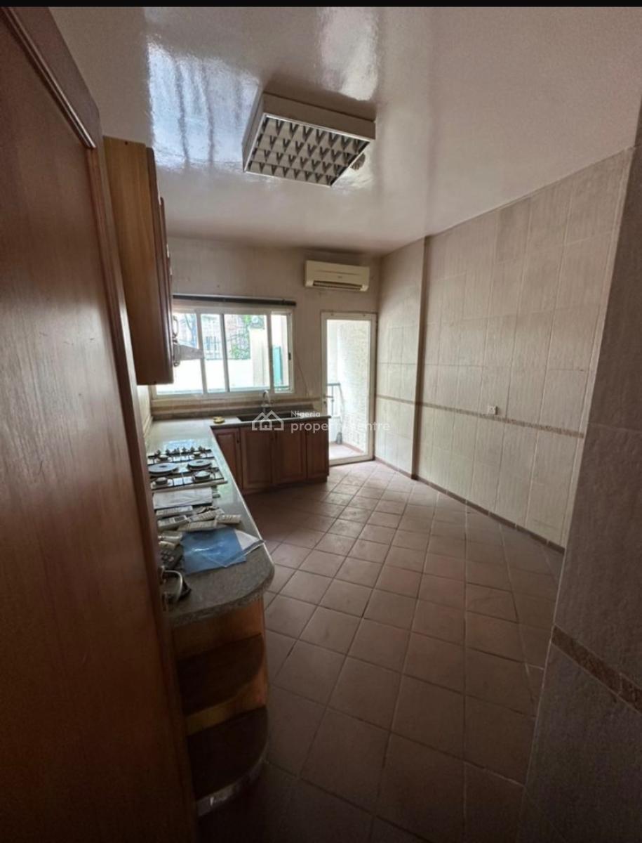 Luxury 3 Bedroom Apartment in a Prime Estate, Old Ikoyi, Ikoyi, Lagos, Flat / Apartment for Sale