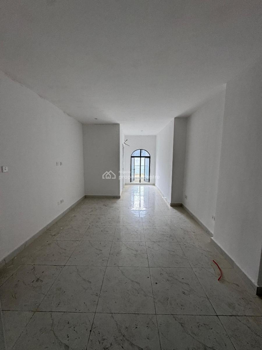 Investment Worthy 2 Bedroom Apartment  and Elevator,gym House ,perfect, Lekki Phase 1, Lekki Phase 1, Lekki, Lagos, Block of Flats for Sale