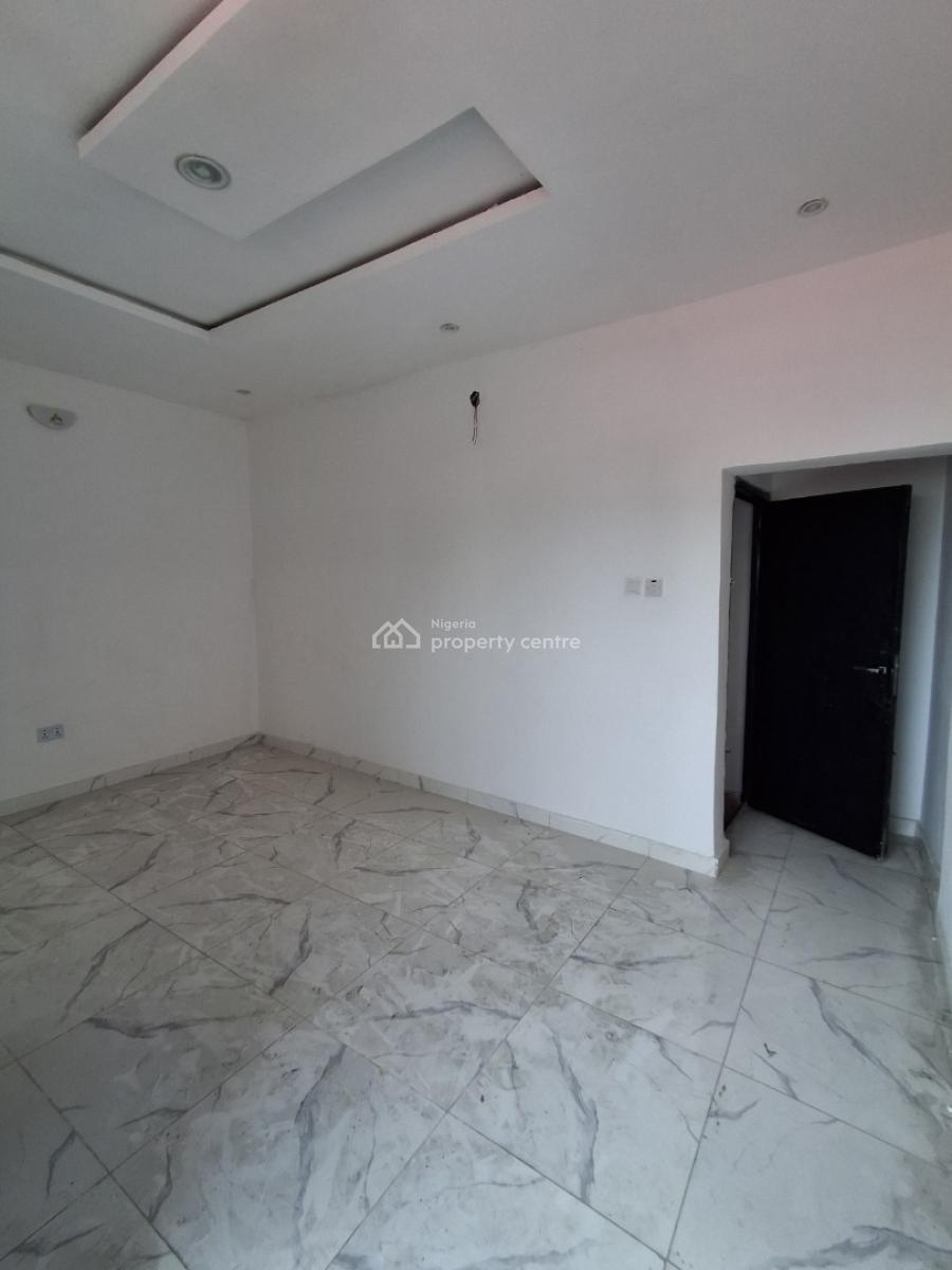 Office Space Upstairs, Close to Addo Round About, Badore, Ajah, Lagos, Office Space for Rent