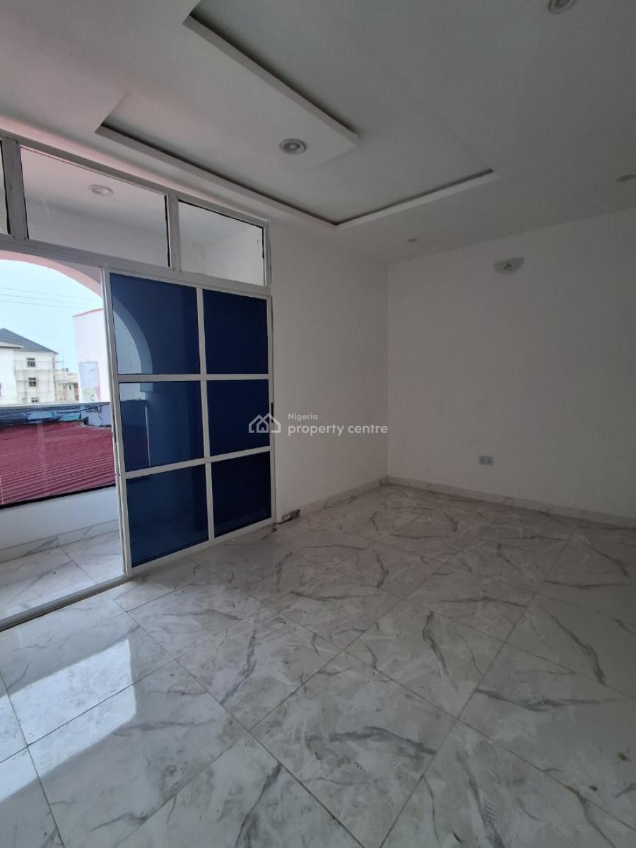 Office Space Upstairs, Close to Addo Round About, Badore, Ajah, Lagos, Office Space for Rent