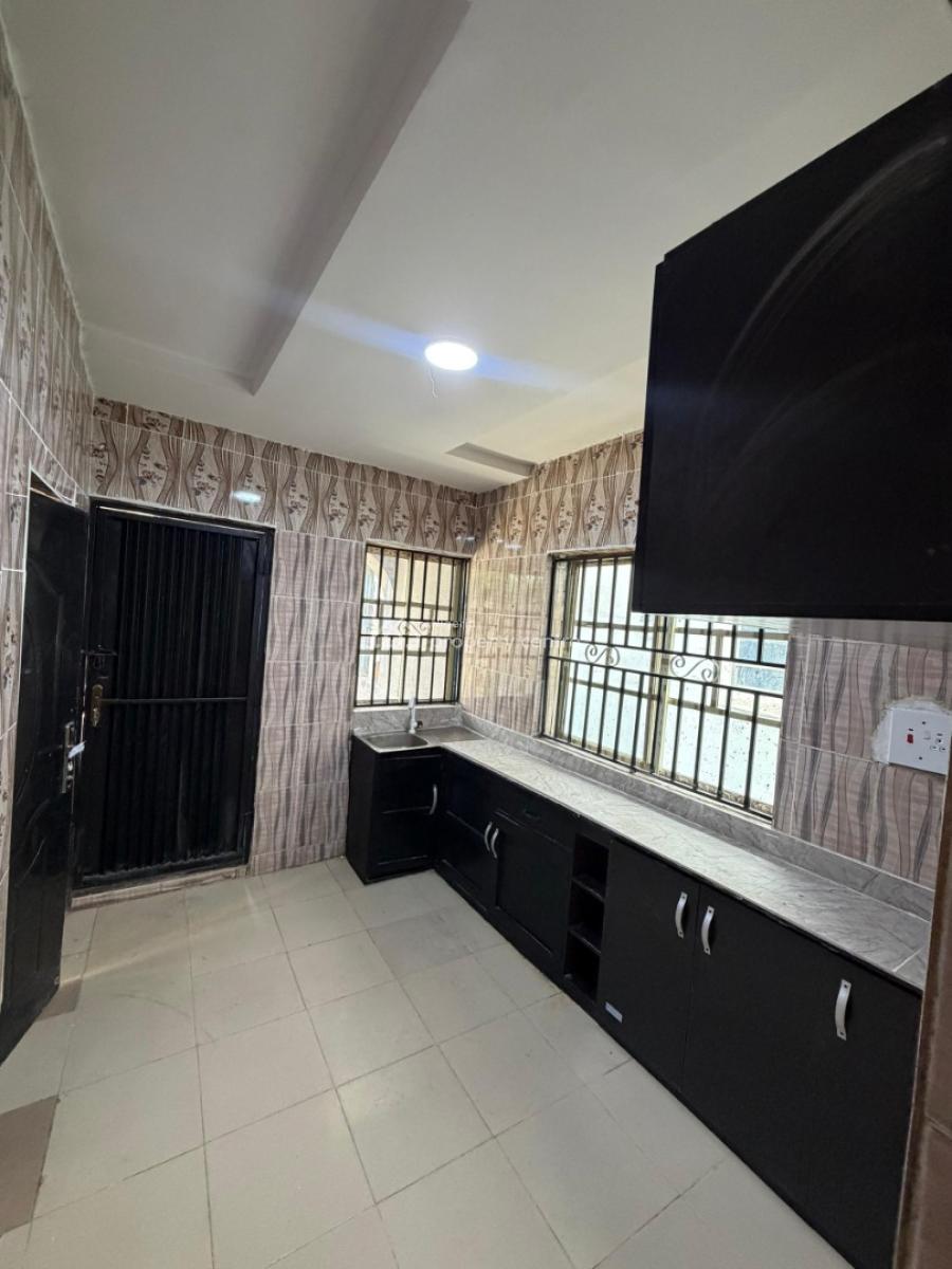 2bedroom Flat, Akala Akobo, Ibadan, Oyo, Flat / Apartment for Rent