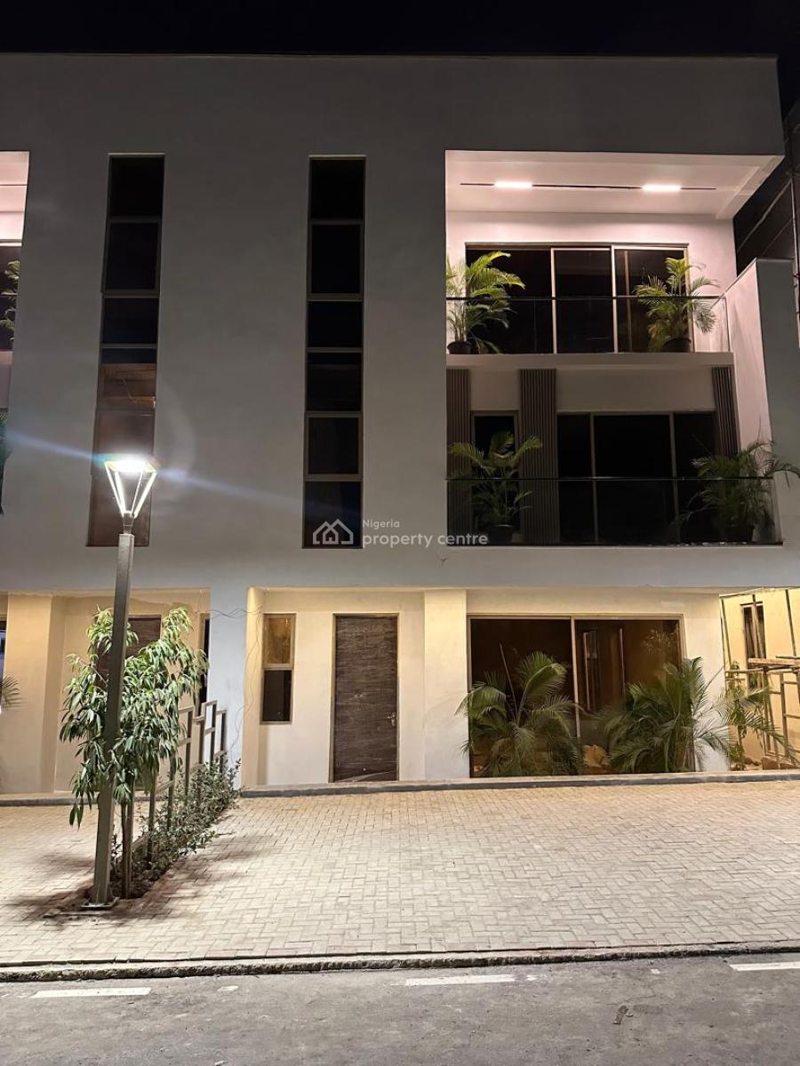4 Bedroom Semi - Detached Duplex with Swimming Pool, Guzape District, Abuja, Semi-detached Duplex for Sale