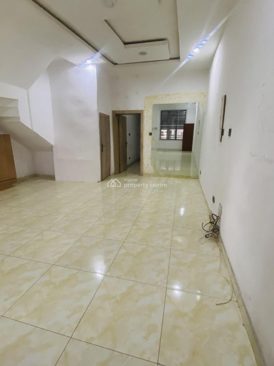 Mini Flat, Royal Pine Estate, Gate 3, Orchid Road., Lekki Phase 2, Lekki, Lagos, Flat / Apartment for Rent