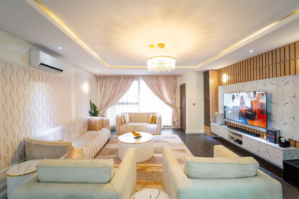 Luxury 3 Bedroom Apartment with Ps5, Water Cooperation, Victoria Island (vi), Lagos, Flat / Apartment Short Let