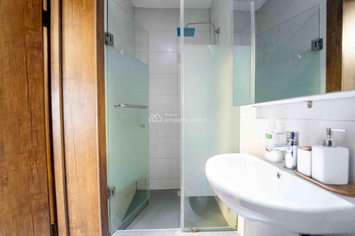 Luxury 3 Bedroom Apartment with Ps5, Water Cooperation, Victoria Island (vi), Lagos, Flat / Apartment Short Let