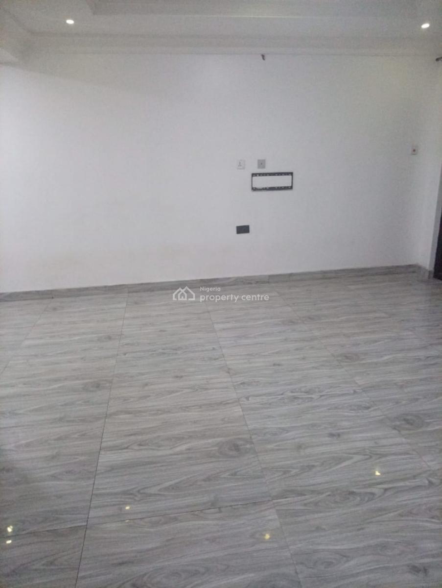 Well Maintained 2 Bedroom Apartment, Off Mobil Road, Ilaje, Ajah, Lagos, Flat / Apartment for Rent