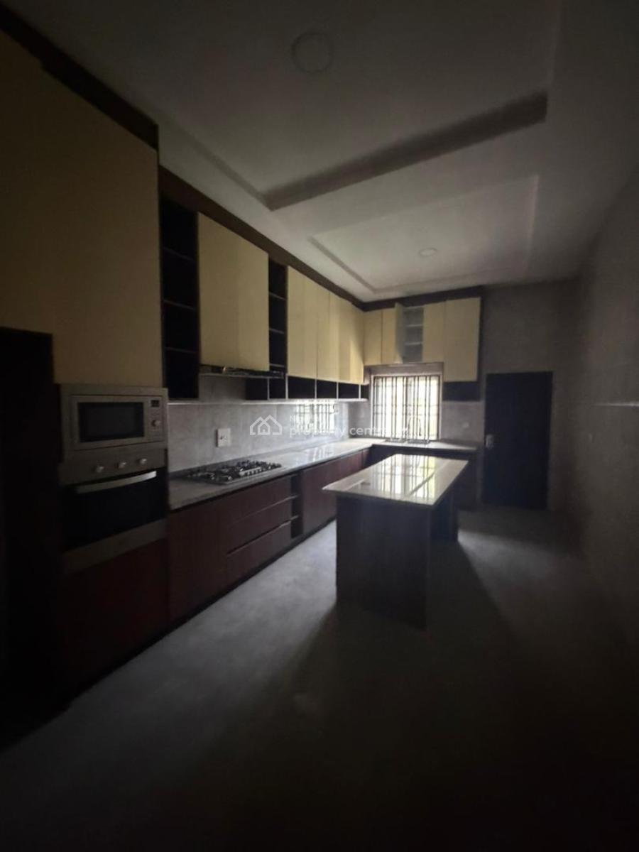5 Bedroom Semi Detached Duplex, Tarred Road, Guzape District, Abuja, Semi-detached Duplex for Rent