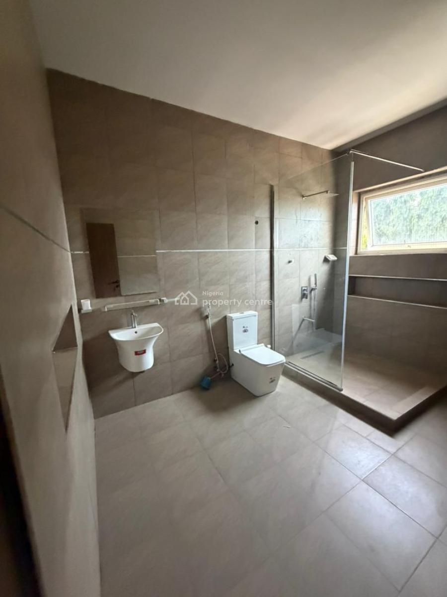 5 Bedroom Semi Detached Duplex, Tarred Road, Guzape District, Abuja, Semi-detached Duplex for Rent