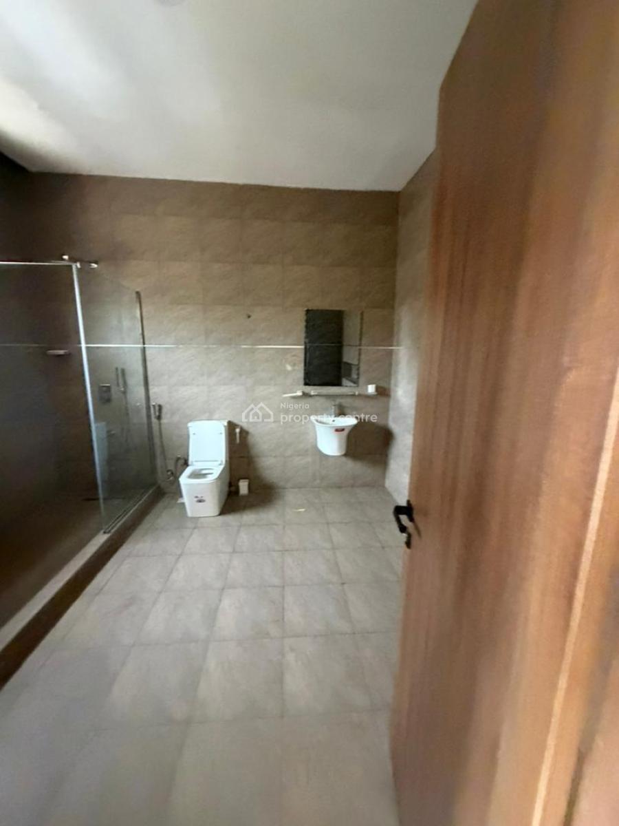 5 Bedroom Semi Detached Duplex, Tarred Road, Guzape District, Abuja, Semi-detached Duplex for Rent