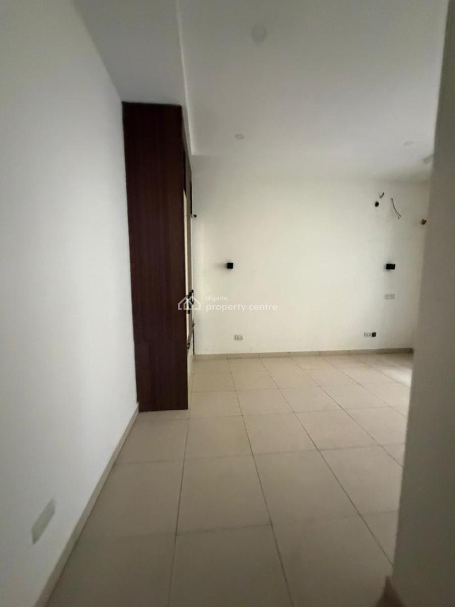 5 Bedroom Semi Detached Duplex, Tarred Road, Guzape District, Abuja, Semi-detached Duplex for Rent
