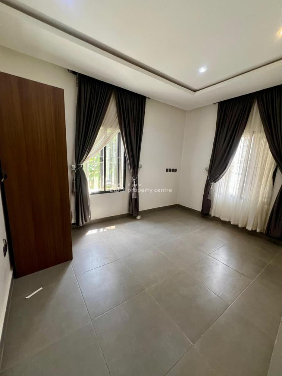 Luxury 4-bedroom Semi-detached, Kubwa, Abuja, Semi-detached Duplex for Sale