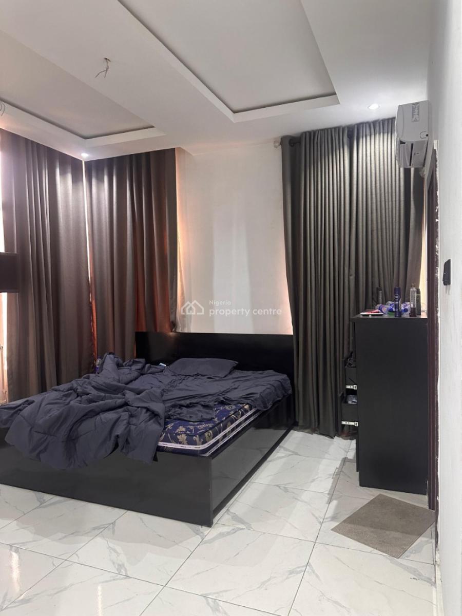 a Very Spacious 3 Bedroom Apartment, in a Mini Estate Off Freedom Way Lekki Phase 1, Lekki Phase 1, Lekki, Lagos, Flat / Apartment for Sale