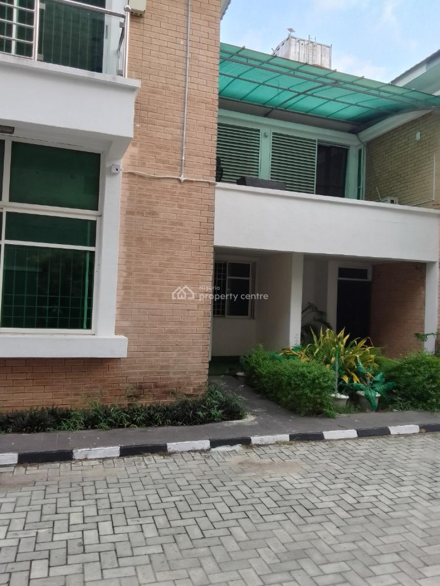4 Bedroom Terrace Duplex, Lekki Phase 1, Lekki, Lagos, Office Space for Rent