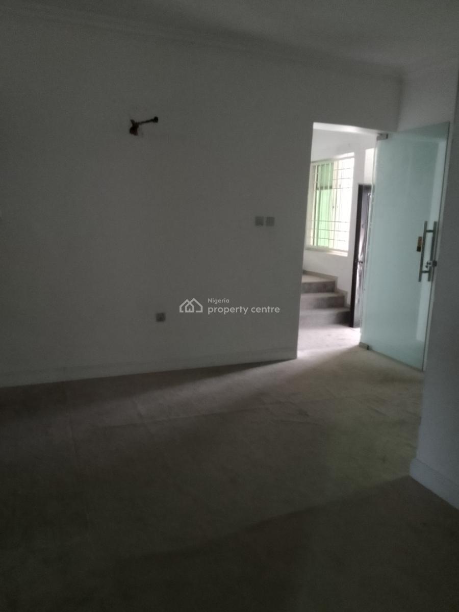 4 Bedroom Terrace Duplex, Lekki Phase 1, Lekki, Lagos, Office Space for Rent
