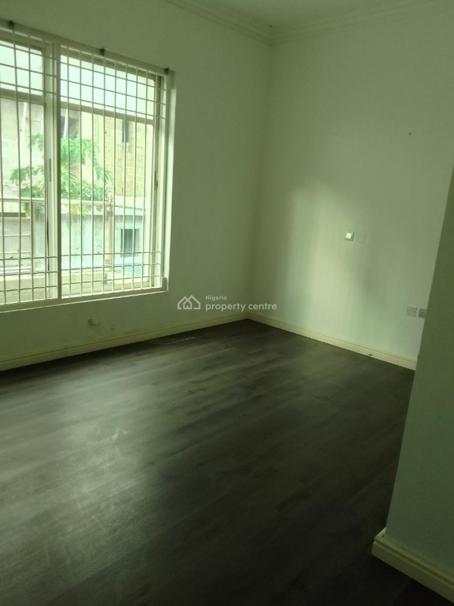 4 Bedroom Terrace Duplex, Lekki Phase 1, Lekki, Lagos, Office Space for Rent