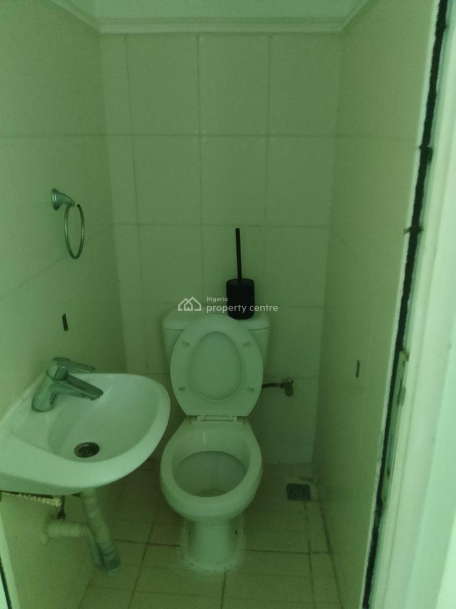 4 Bedroom Terrace Duplex, Lekki Phase 1, Lekki, Lagos, Office Space for Rent